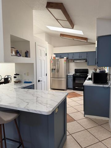 7004 Astair Avenue NW, Albuquerque, NM 87120