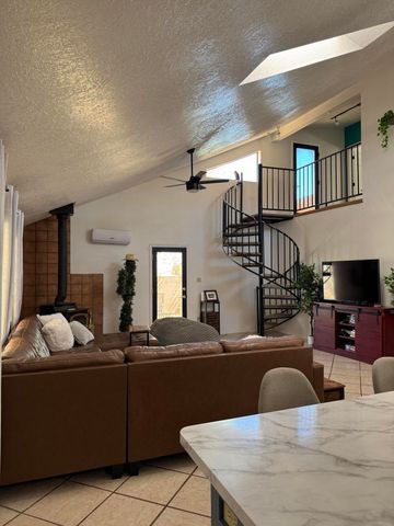 7004 Astair Avenue NW, Albuquerque, NM 87120