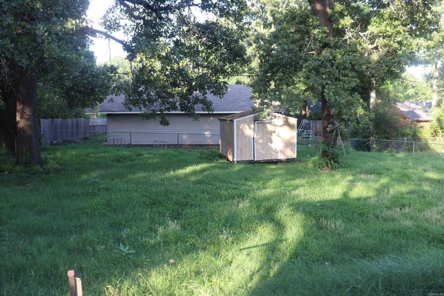 4200 Lakeview Road, North Little Rock, AR 72116