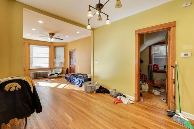 4256 W Kamerling Avenue, Chicago, IL 60651