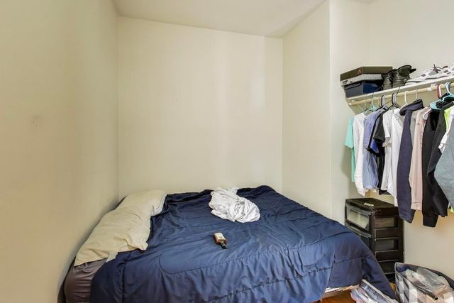 4256 W Kamerling Avenue, Chicago, IL 60651