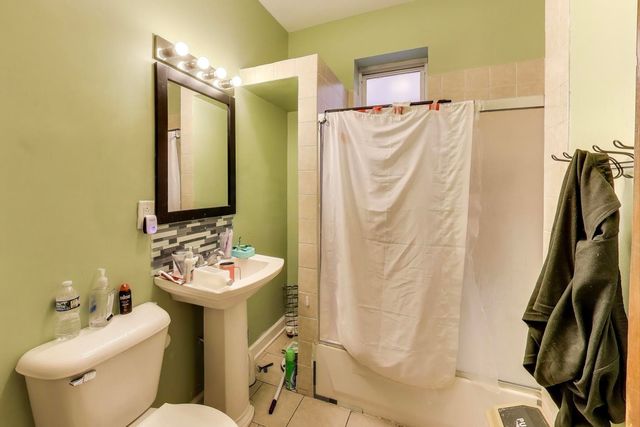 4256 W Kamerling Avenue, Chicago, IL 60651