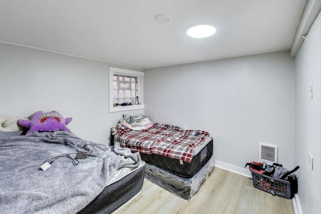 4256 W Kamerling Avenue, Chicago, IL 60651