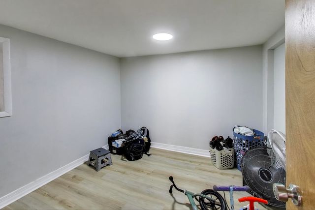 4256 W Kamerling Avenue, Chicago, IL 60651