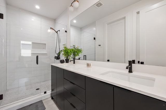 1141 N Madison Avenue 105, Dallas, TX 75208