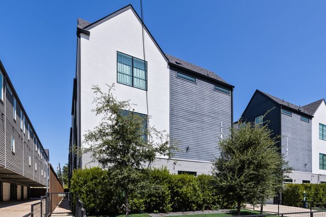 1141 N Madison Avenue 105, Dallas, TX 75208
