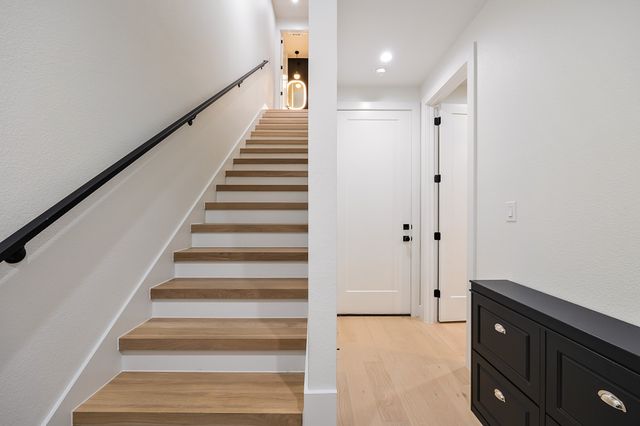 1141 N Madison Avenue 105, Dallas, TX 75208
