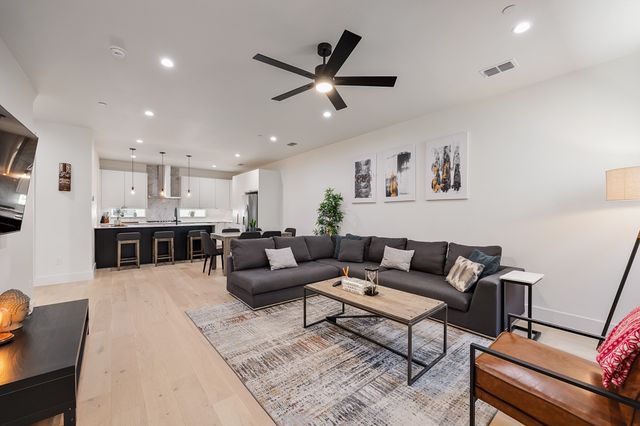 1141 N Madison Avenue 105, Dallas, TX 75208