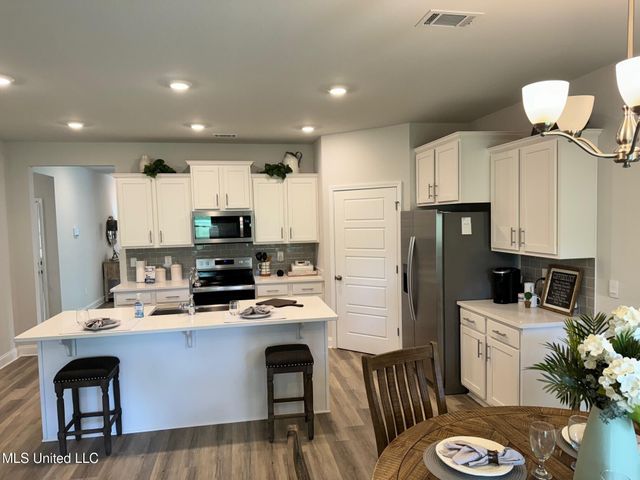 17422 Willow Cove, Saucier, MS 39574