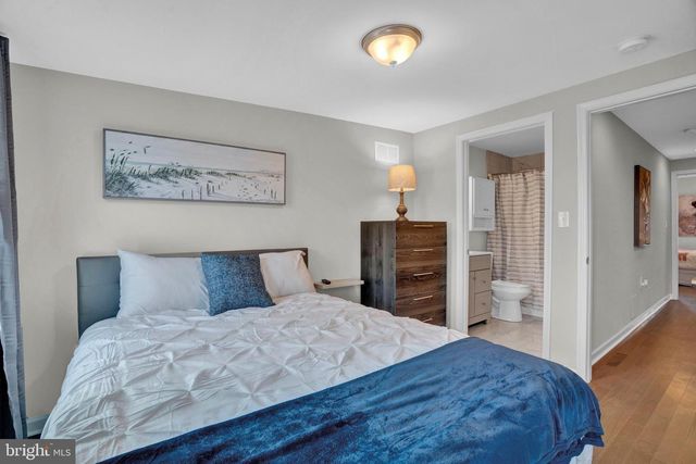2117 E CHASE ST, Baltimore, MD 21213