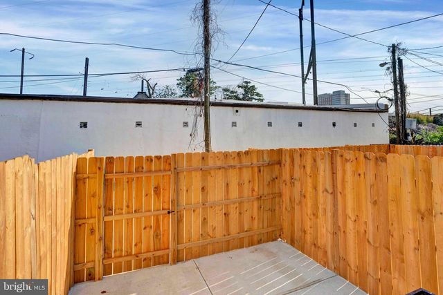 2117 E CHASE ST, Baltimore, MD 21213