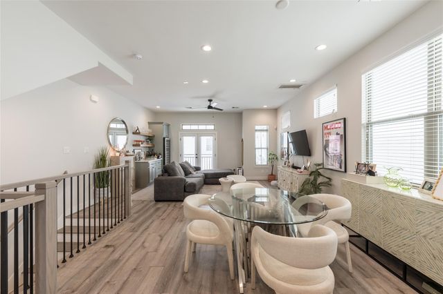 5306 Creekmont Timbers Trail, Houston, TX 77091