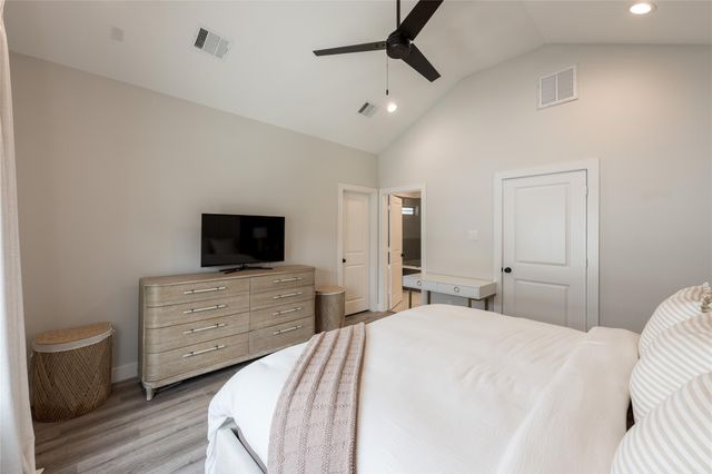 5306 Creekmont Timbers Trail, Houston, TX 77091