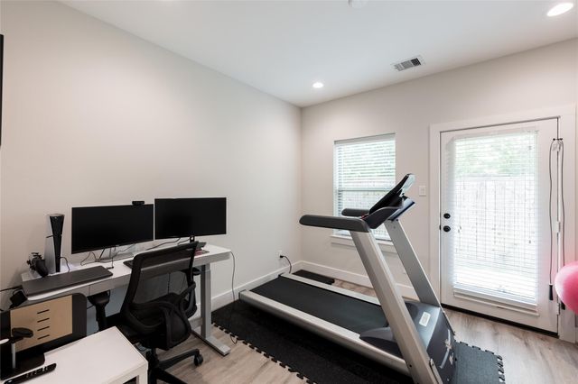 5306 Creekmont Timbers Trail, Houston, TX 77091