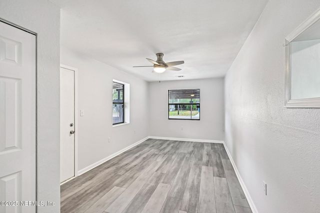 1614 LOYOLA Drive N, Jacksonville, FL 32218