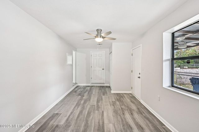 1614 LOYOLA Drive N, Jacksonville, FL 32218