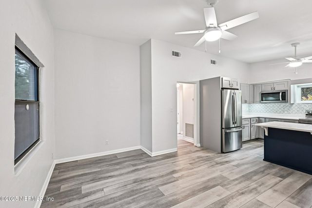 1614 LOYOLA Drive N, Jacksonville, FL 32218