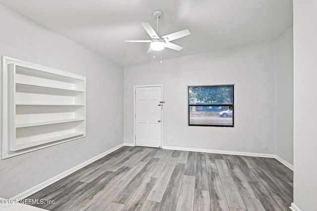 1614 LOYOLA Drive N, Jacksonville, FL 32218