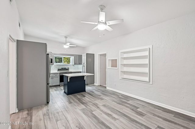 1614 LOYOLA Drive N, Jacksonville, FL 32218