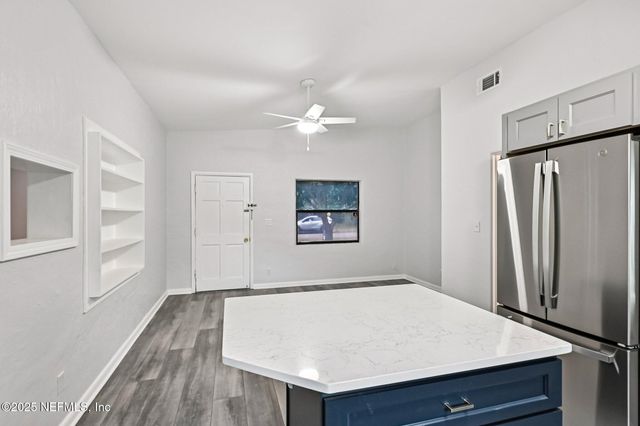 1614 LOYOLA Drive N, Jacksonville, FL 32218