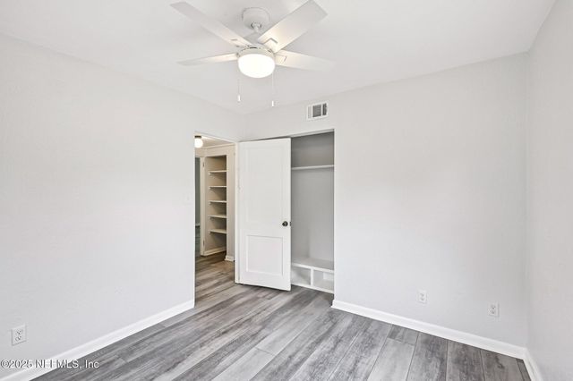 1614 LOYOLA Drive N, Jacksonville, FL 32218