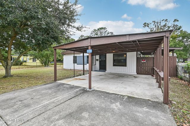 1614 LOYOLA Drive N, Jacksonville, FL 32218