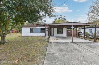 1614 LOYOLA Drive N, Jacksonville, FL 32218