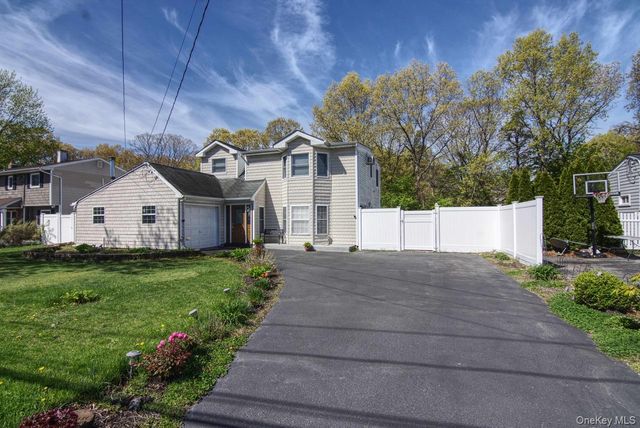 96 Stuyvesant Drive, Port Jefferson Station, NY 11776