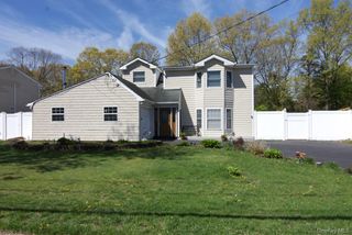 96 Stuyvesant Drive, Port Jefferson Station, NY 11776