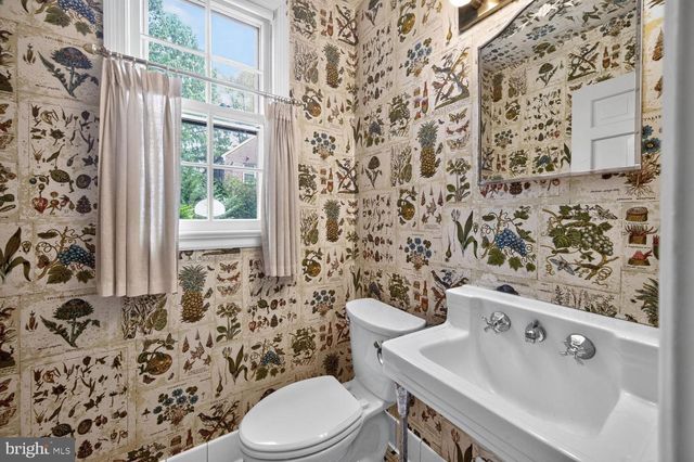4747 UPTON ST NW, Washington, DC 20016