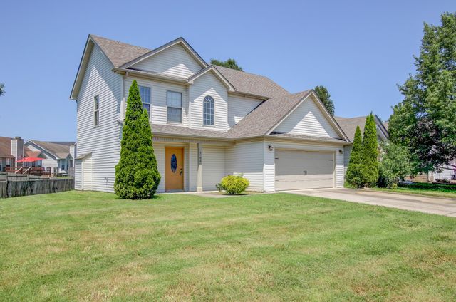 3694 Nadia Dr, Clarksville, TN 37040