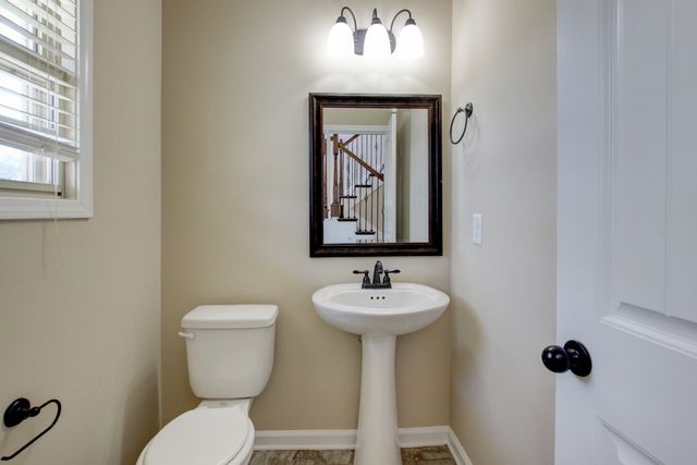 3694 Nadia Dr, Clarksville, TN 37040