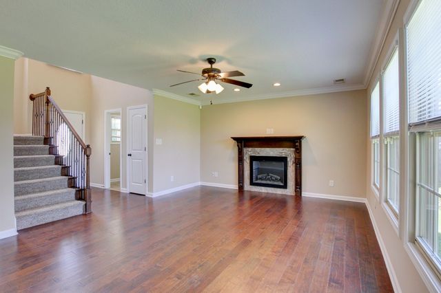 3694 Nadia Dr, Clarksville, TN 37040