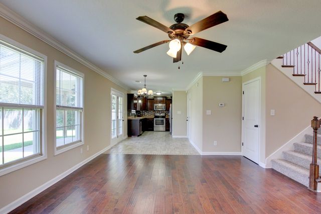 3694 Nadia Dr, Clarksville, TN 37040