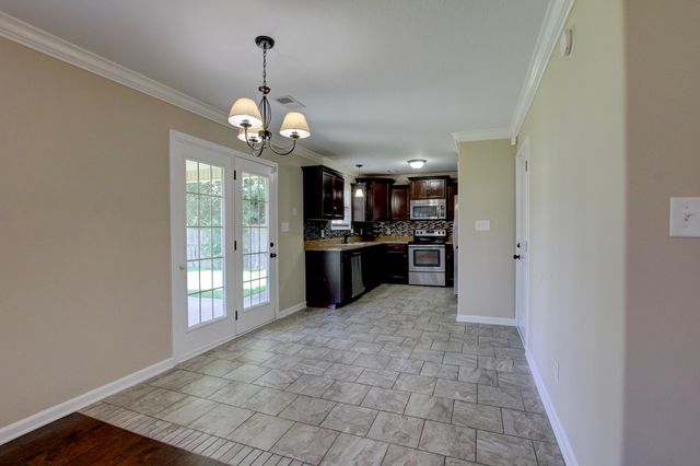 3694 Nadia Dr, Clarksville, TN 37040