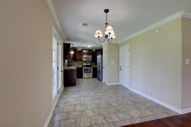 3694 Nadia Dr, Clarksville, TN 37040