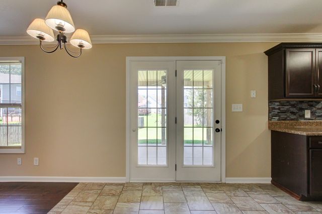 3694 Nadia Dr, Clarksville, TN 37040