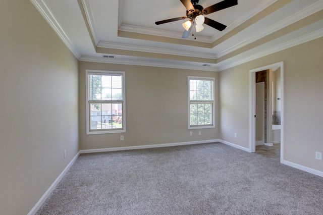 3694 Nadia Dr, Clarksville, TN 37040