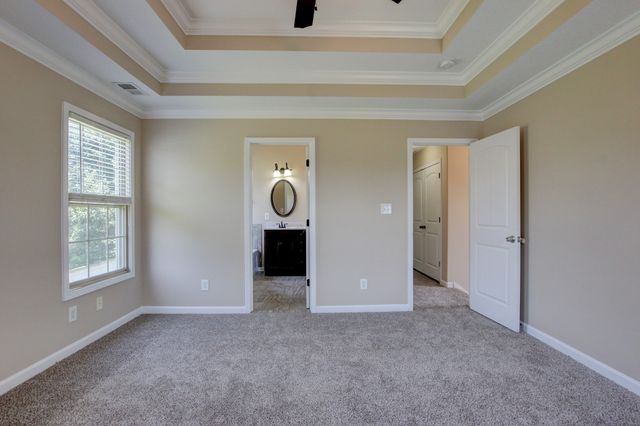 3694 Nadia Dr, Clarksville, TN 37040
