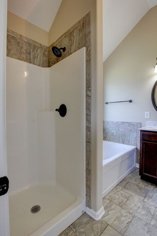 3694 Nadia Dr, Clarksville, TN 37040