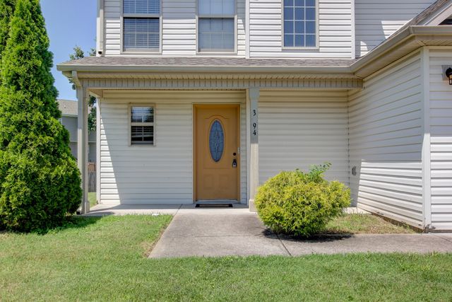3694 Nadia Dr, Clarksville, TN 37040