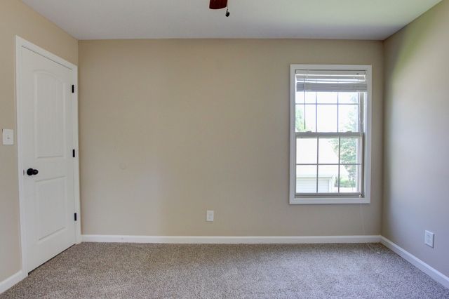 3694 Nadia Dr, Clarksville, TN 37040