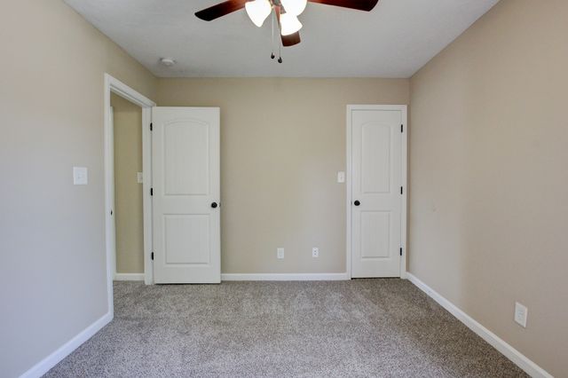 3694 Nadia Dr, Clarksville, TN 37040
