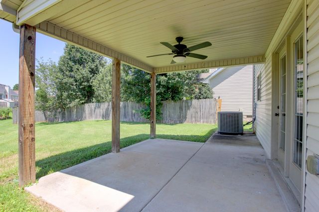 3694 Nadia Dr, Clarksville, TN 37040