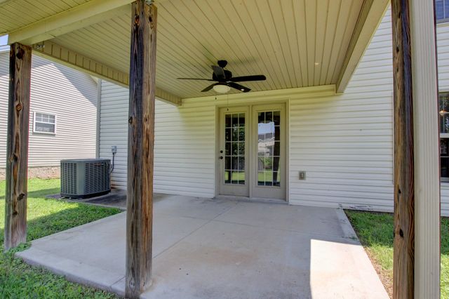 3694 Nadia Dr, Clarksville, TN 37040