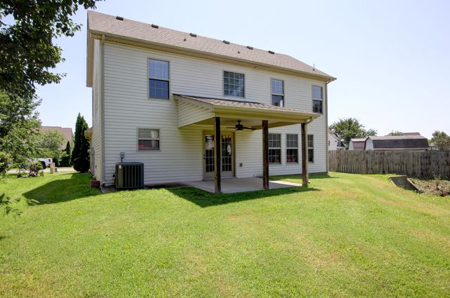 3694 Nadia Dr, Clarksville, TN 37040