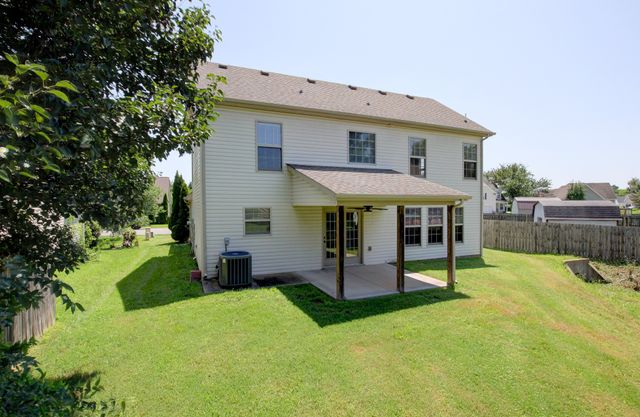 3694 Nadia Dr, Clarksville, TN 37040