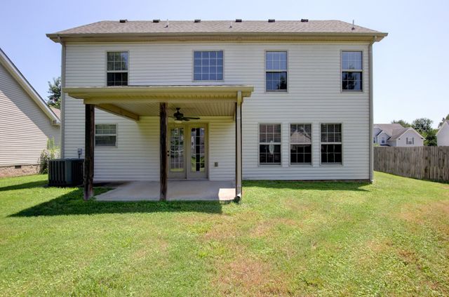 3694 Nadia Dr, Clarksville, TN 37040