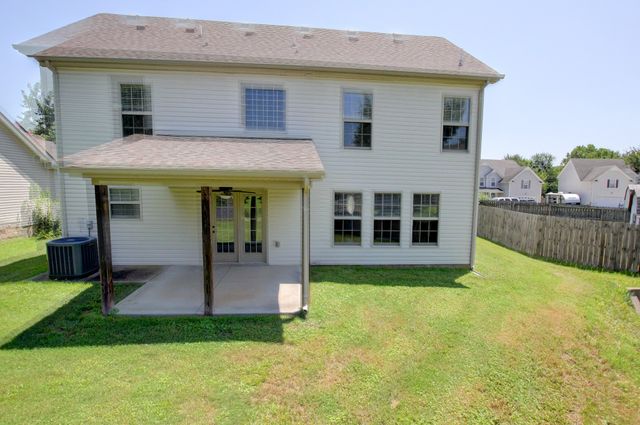 3694 Nadia Dr, Clarksville, TN 37040