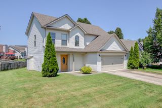 3694 Nadia Dr, Clarksville, TN 37040